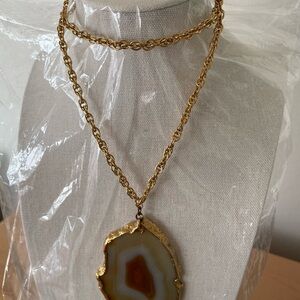 Gold Agate Pendant Necklace